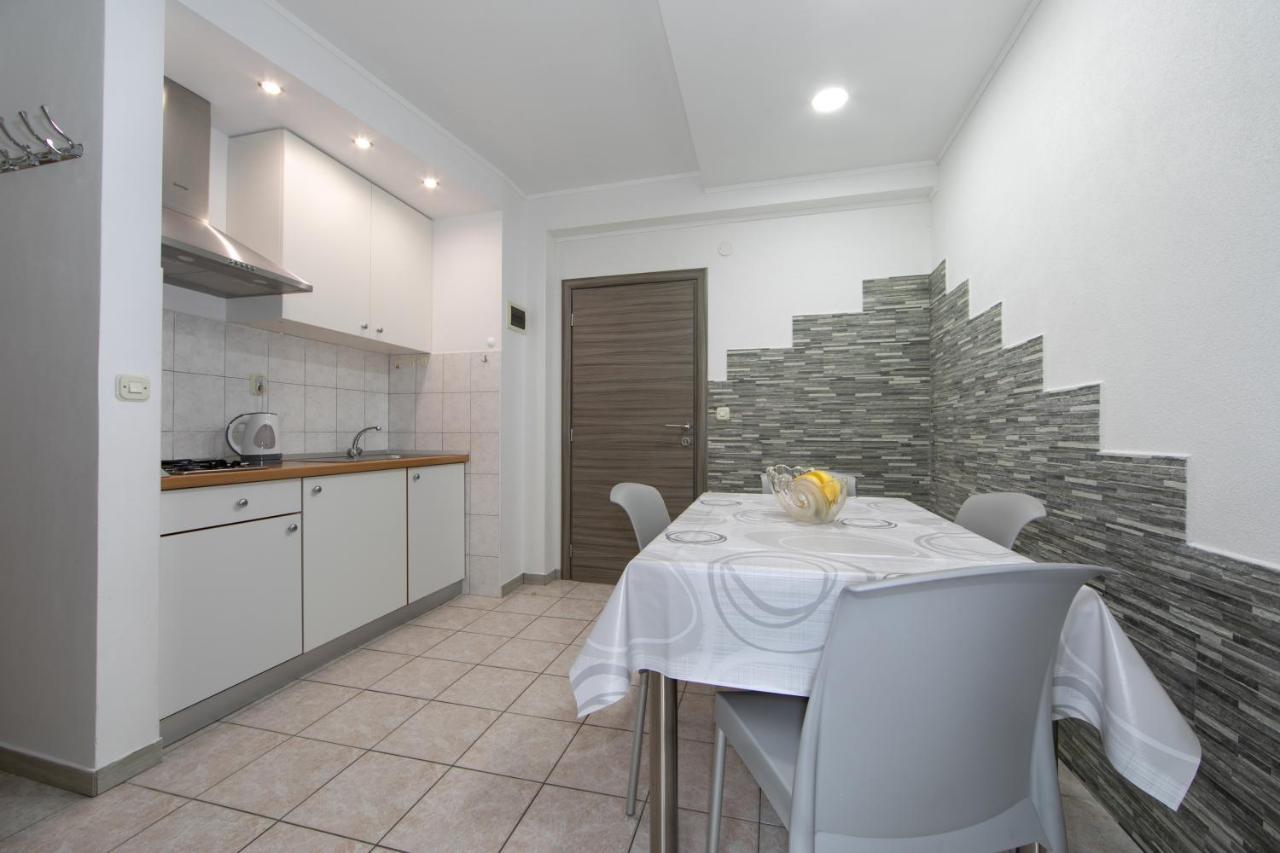 Apartments Maja Tučepi Esterno foto